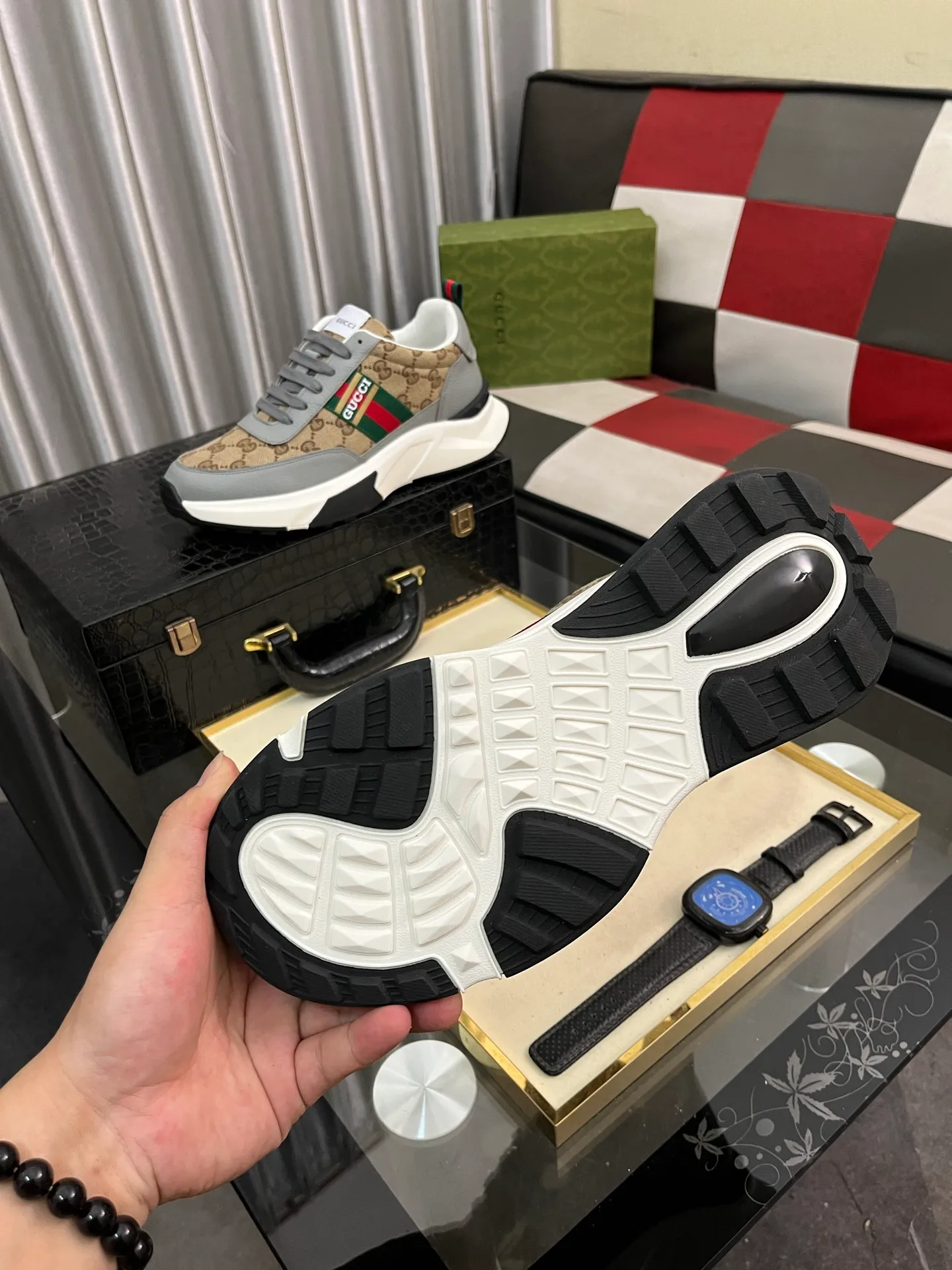 Men's Men's Shoes 💰458 ⌚️⌚️[GUCCI] Gucci men's casual shoes are absolutely popular 🔥The ultimate matching item for trendy men! The charm of super texture is irresistible, the main recommendation, the flower leather color is bright! The upper is made of high-quality brand printed fabric with cowhide, breathable leather lining and wear-resistant rubber sole, noble and elegant! Extremely comfortable🎁🎁You can be as handsome as you want💪 38-445⃣️colors available